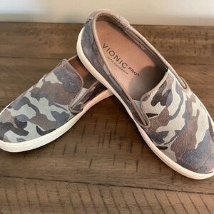 Multi colored suede camouflaged Vionic’s slip-ones, size 6.5